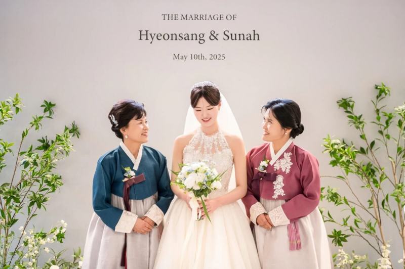 서울웨딩스냅 가격 — 양가 어머니와 함께한 신부